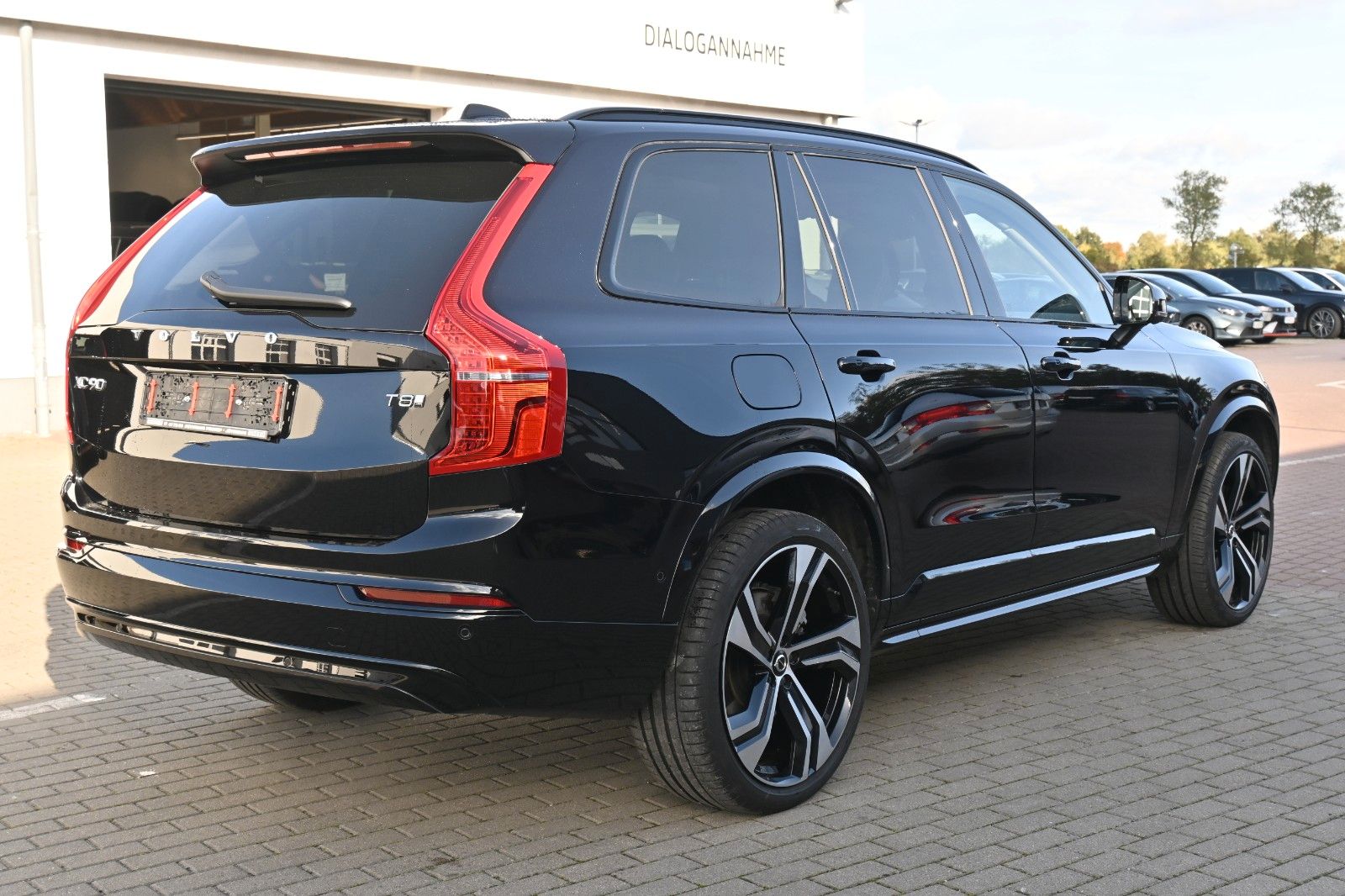 Fahrzeugabbildung Volvo XC90 T8 AWD RC Ultra Dark*LUFT*360°*ACC