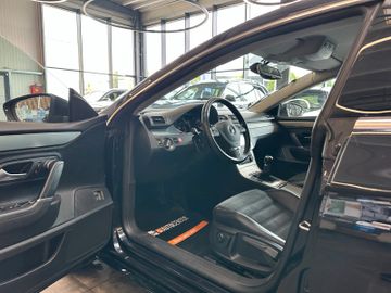 Volkswagen Passat *Sport-Paket*Tempo*Navi*PDC*BI-XENON*