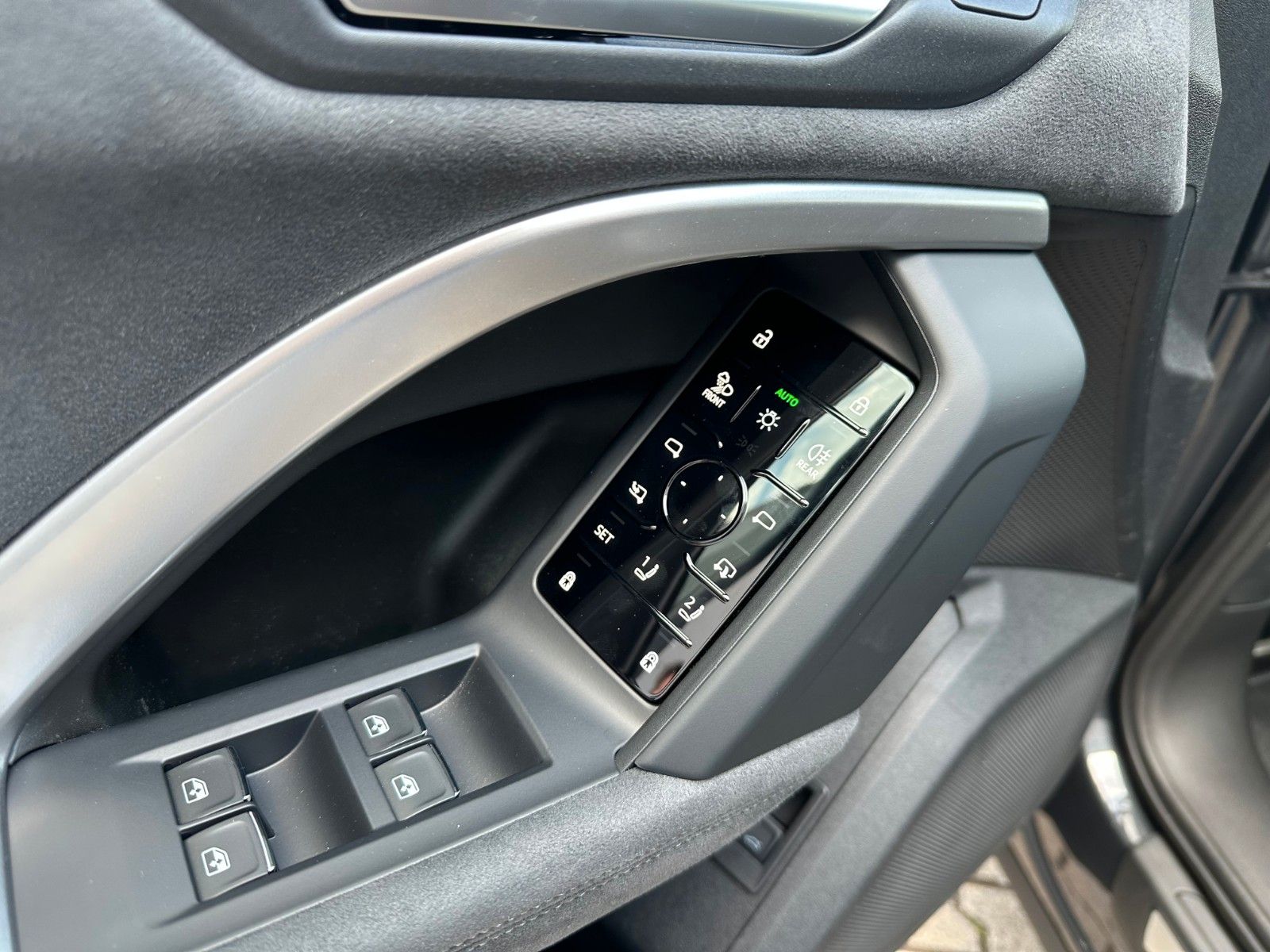 Fahrzeugabbildung Audi SQ5 Sportback quattro edition one AHK