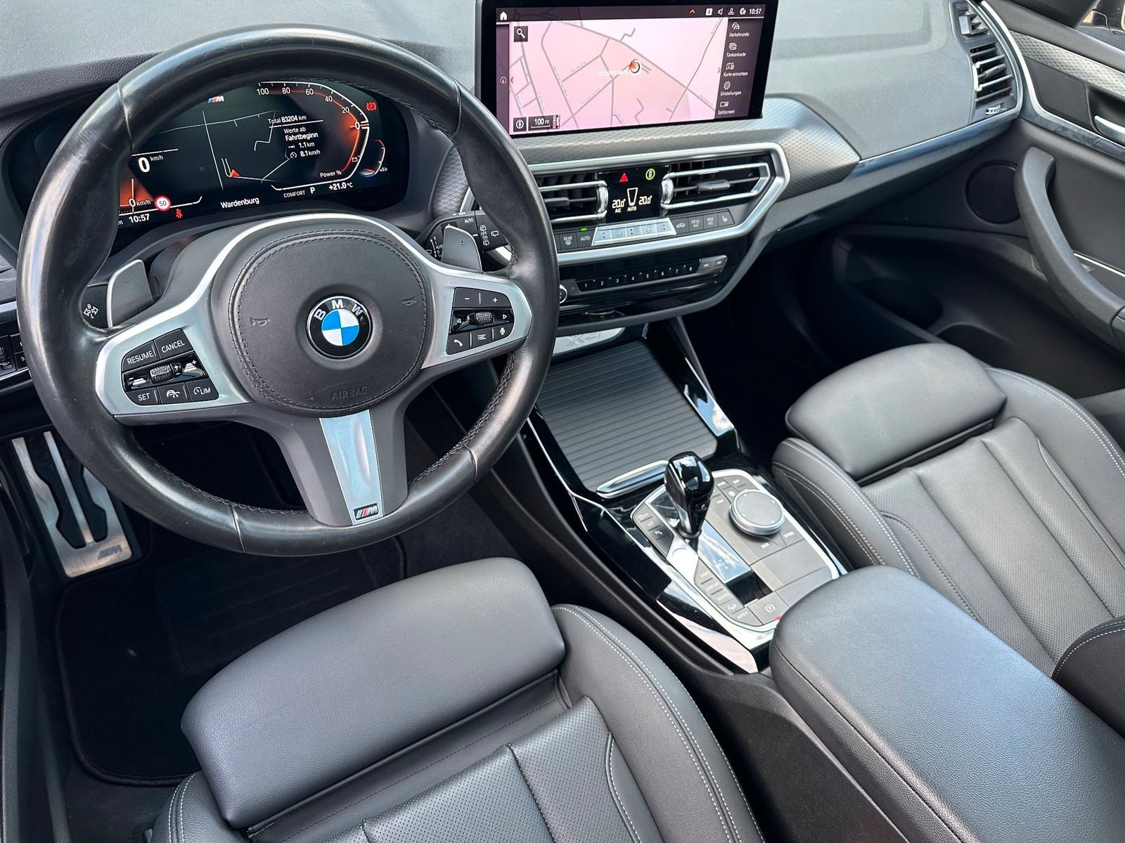 Fahrzeugabbildung BMW X3 xDrive30d M-Sport NAV+LED+PANO+AHK+HUD+360°