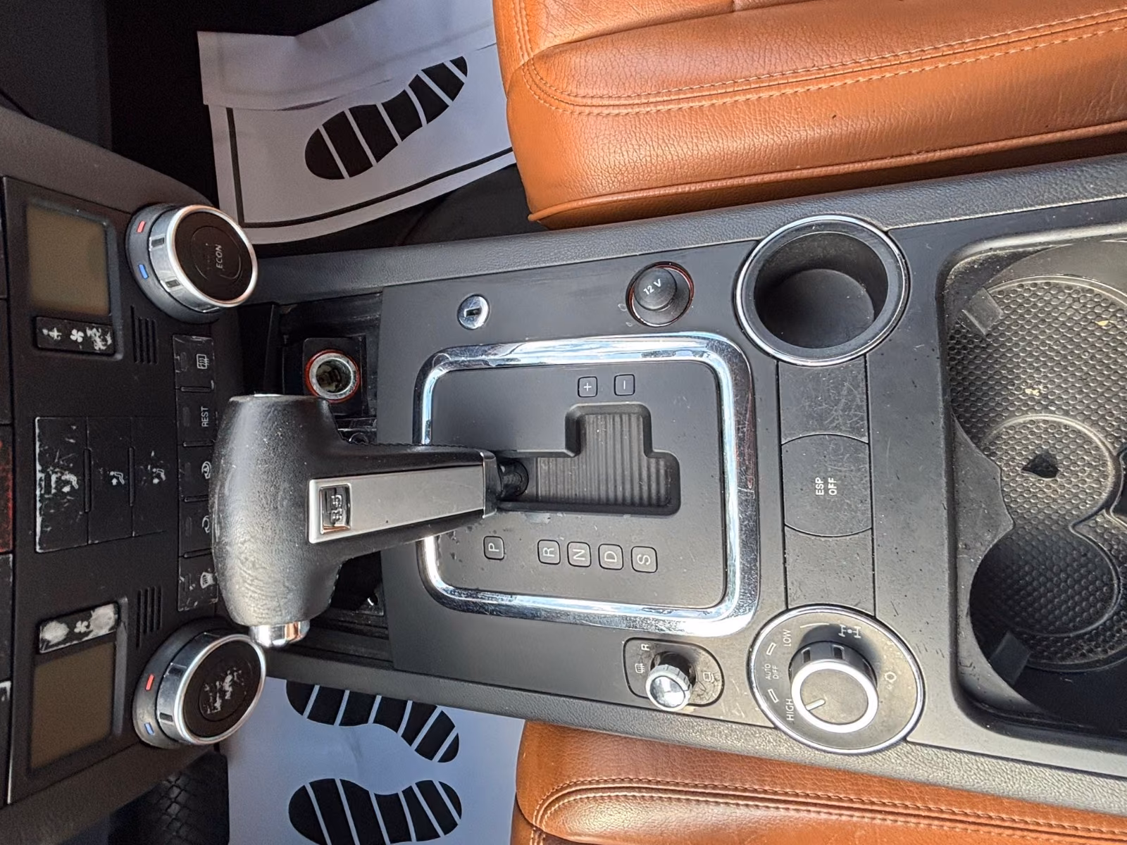 Volkswagen Touareg 2004 — photo 25