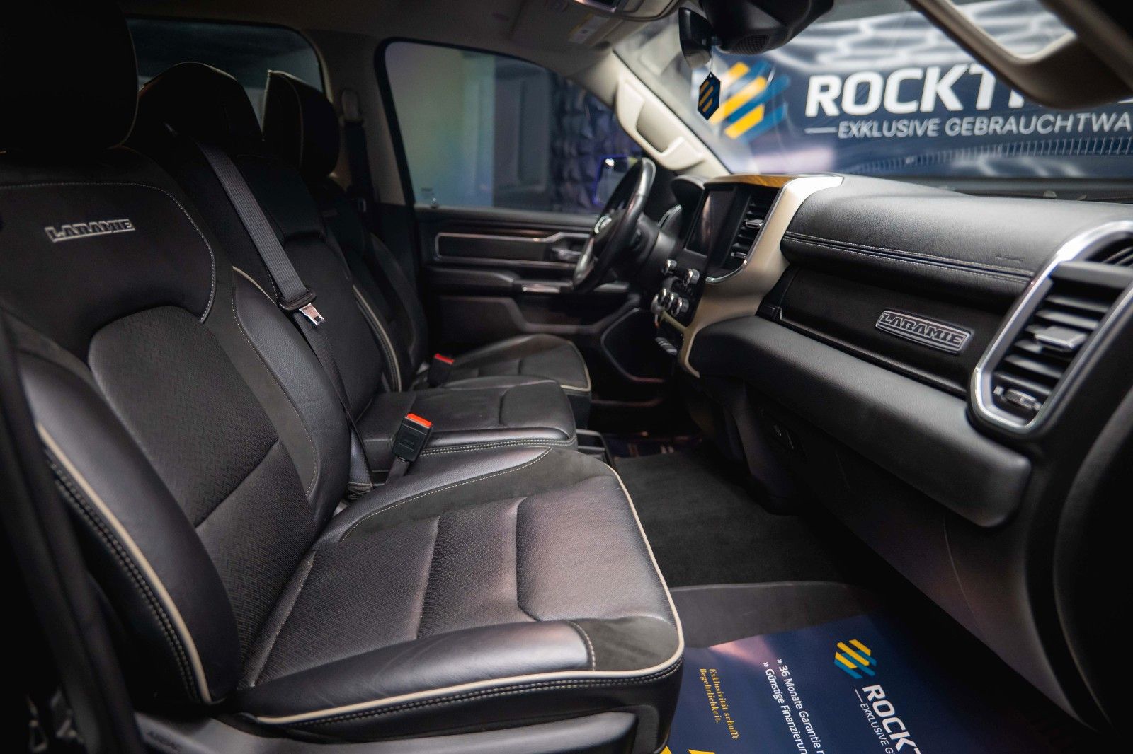 Fahrzeugabbildung Dodge RAM 5.7 V8 HEMI 4x4 LARAMIE Offroad Night LED