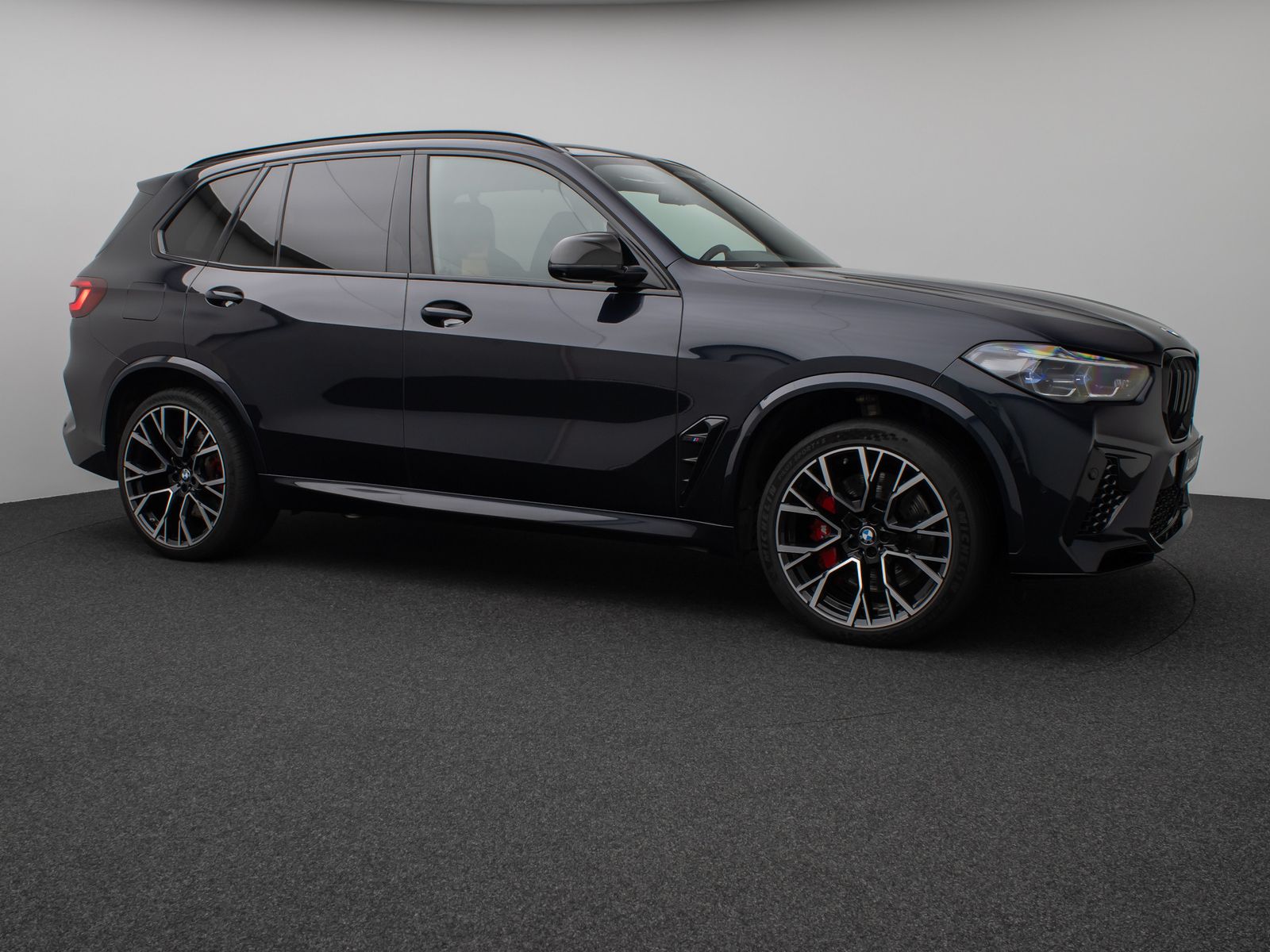 Fahrzeugabbildung BMW X5 M Competition Panoram 360°HUD B&W SoftCl VOLL