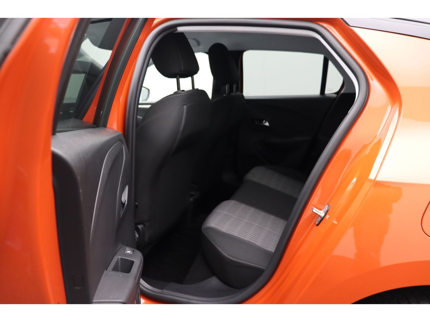 Fahrzeugabbildung Opel Corsa-e F Edition LED Kamera Einparkhilfe