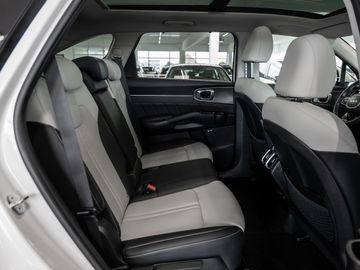 KIA Sorento - 11