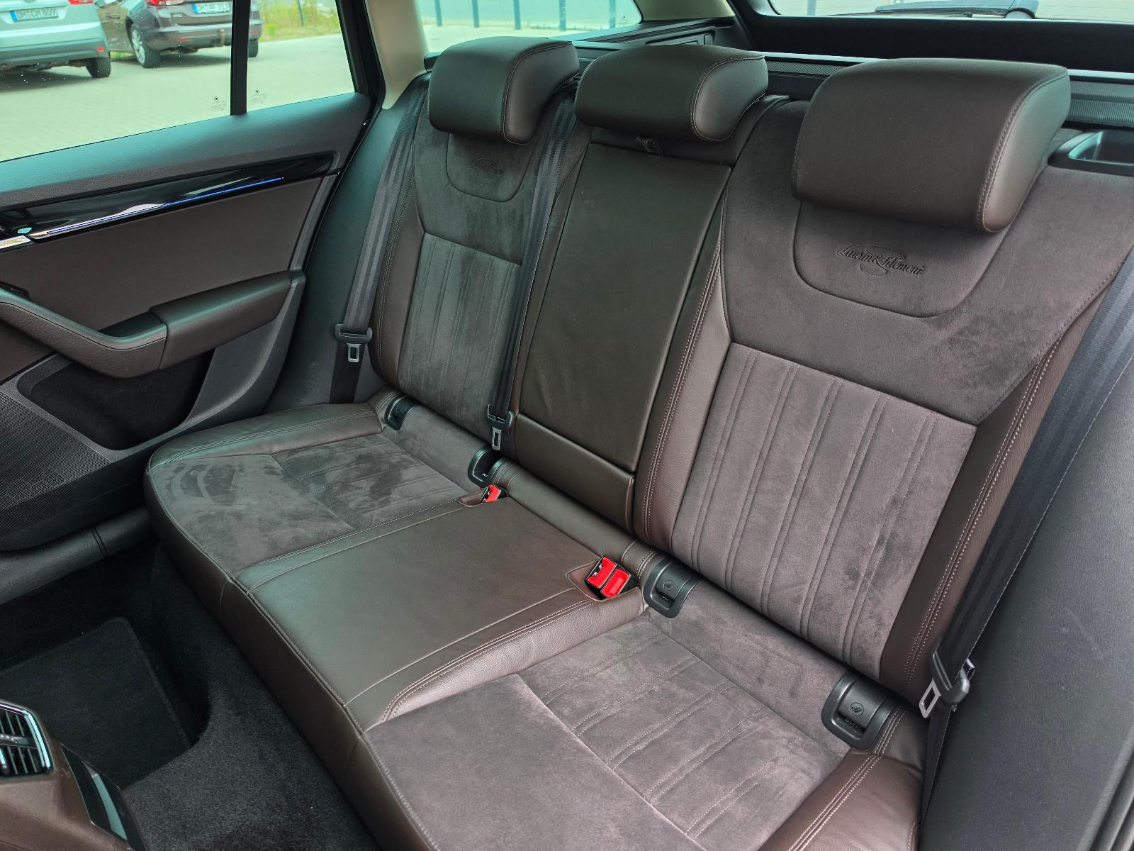 Skoda Octavia 2.0 L&K 4x4 TÜV Neu/Scheckh./LED/Pano.