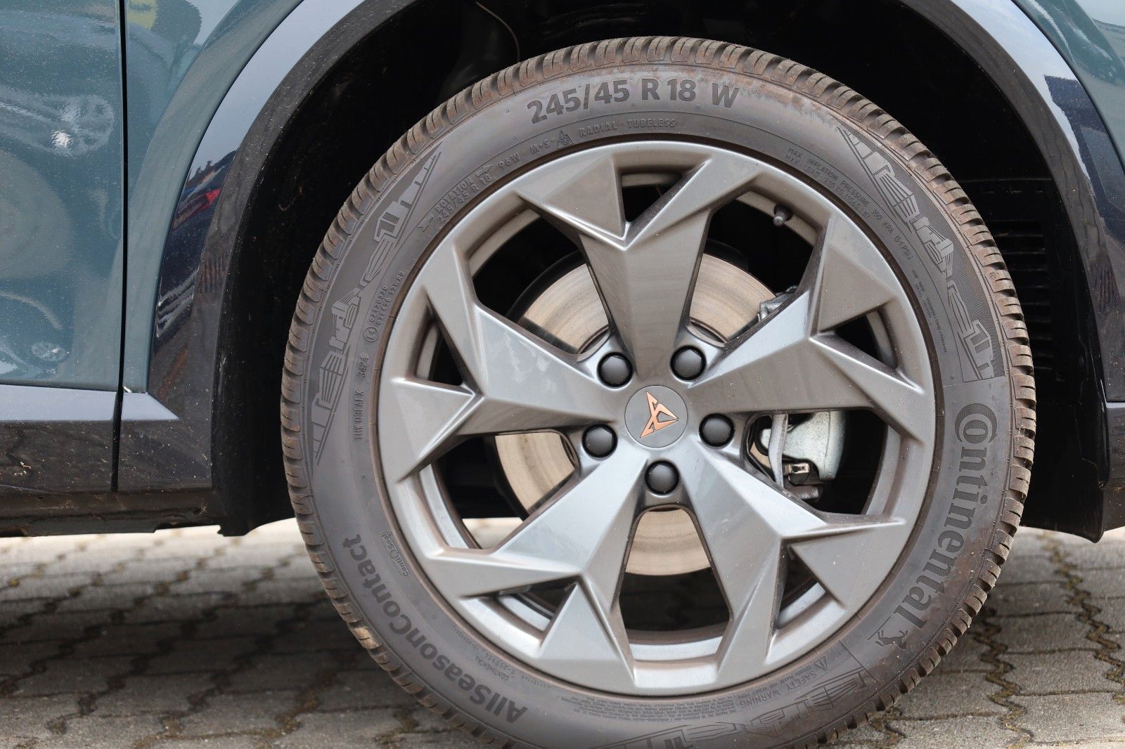 Fahrzeugabbildung CUPRA Formentor 1.5 eTSI 110 kW *Allwetter