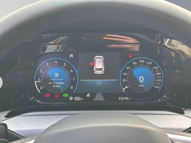 Golf VIII Variant Life 1.5 eTSI DSG NAVI ACC LED