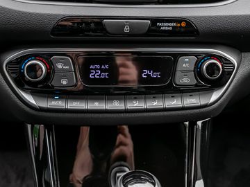 Hyundai i30 cw 1.0 Advantage Verkehrsschilder-Assistent