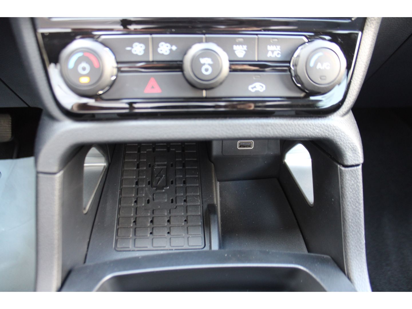 FORD Ranger e-4WD DoKa 2.0 Ecoblue Wildtrak el. Rollo - Image 24