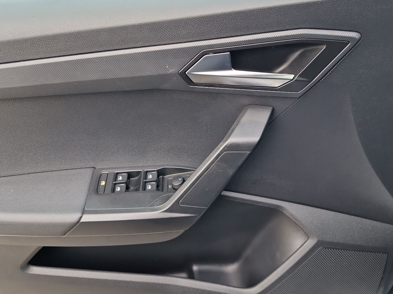 Fahrzeugabbildung SEAT Arona Style 1.0 TSI LED Klima SH