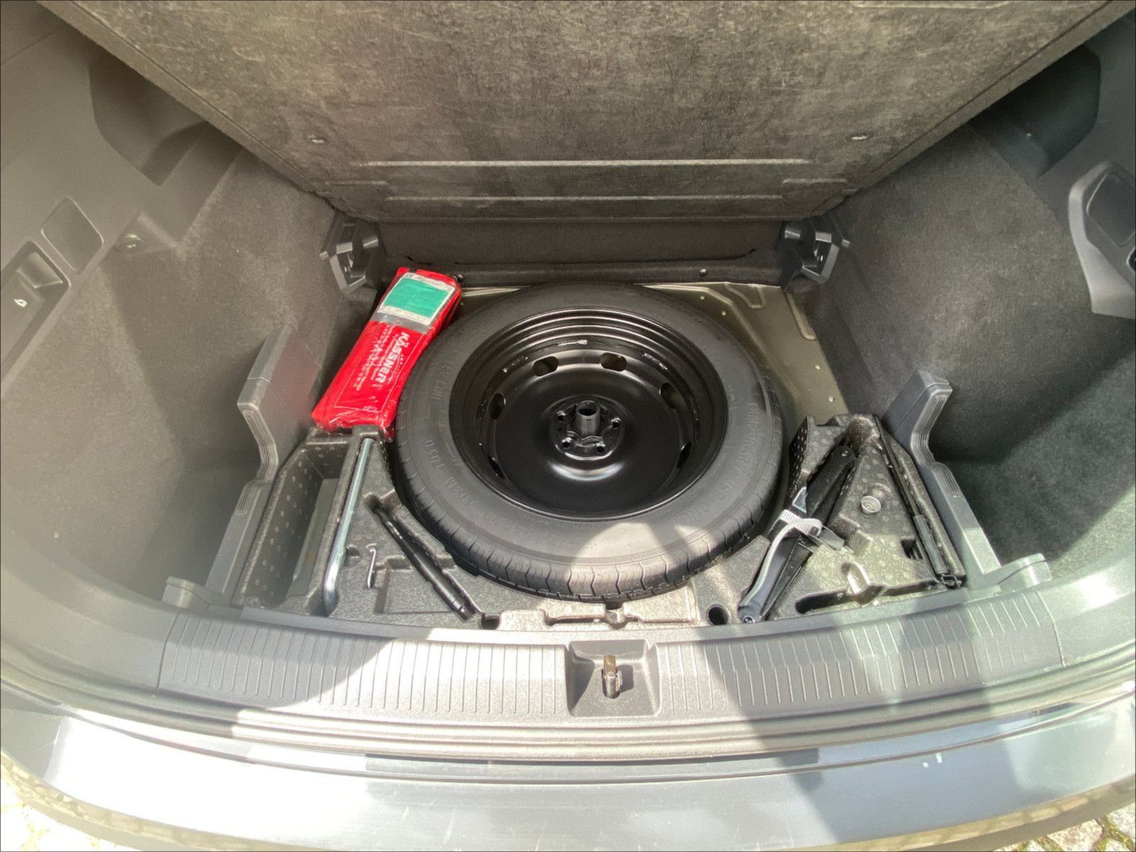 Fahrzeugabbildung SEAT Tarraco 2,0 TDI Style 4Drive *AHZV *Panoramadach
