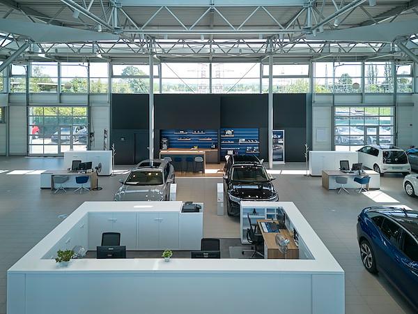 showroom-image-bottom