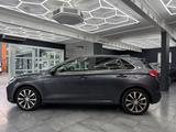 Hyundai i30 1,4 TGDI Intro *Kamera*Tempomat*Lane*PDC*LED - Hyundai i30: Standheizung