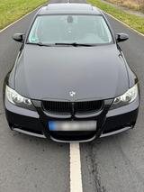 BMW 3er 320i Limousine E90 - BMW aus 2007: 3er