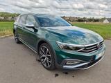 Volkswagen Passat Alltrack 2.0 TDI SCR 176kW DSG 4MOT A... - mit Diesel-Antrieb: Grün, Kombi