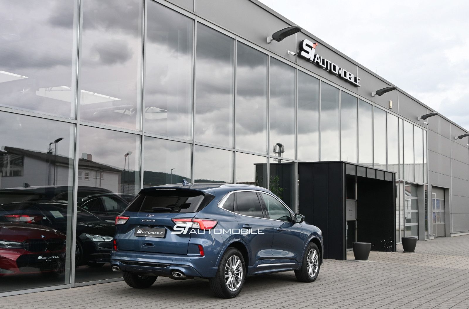 Fahrzeugabbildung Ford Kuga 2.0 D Aut. 4WD VIGNALE °ACC°HEAD-UP°STANDHZ