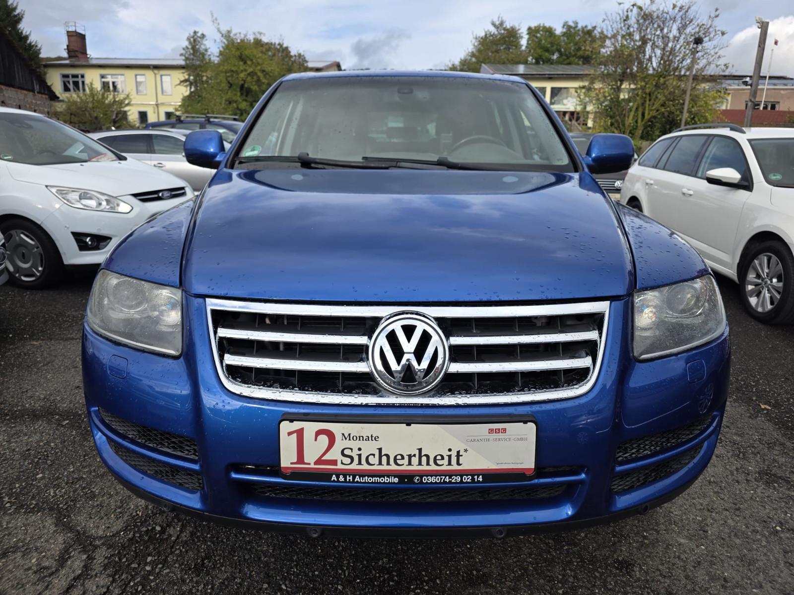 Volkswagen Touareg 2005 — rear view