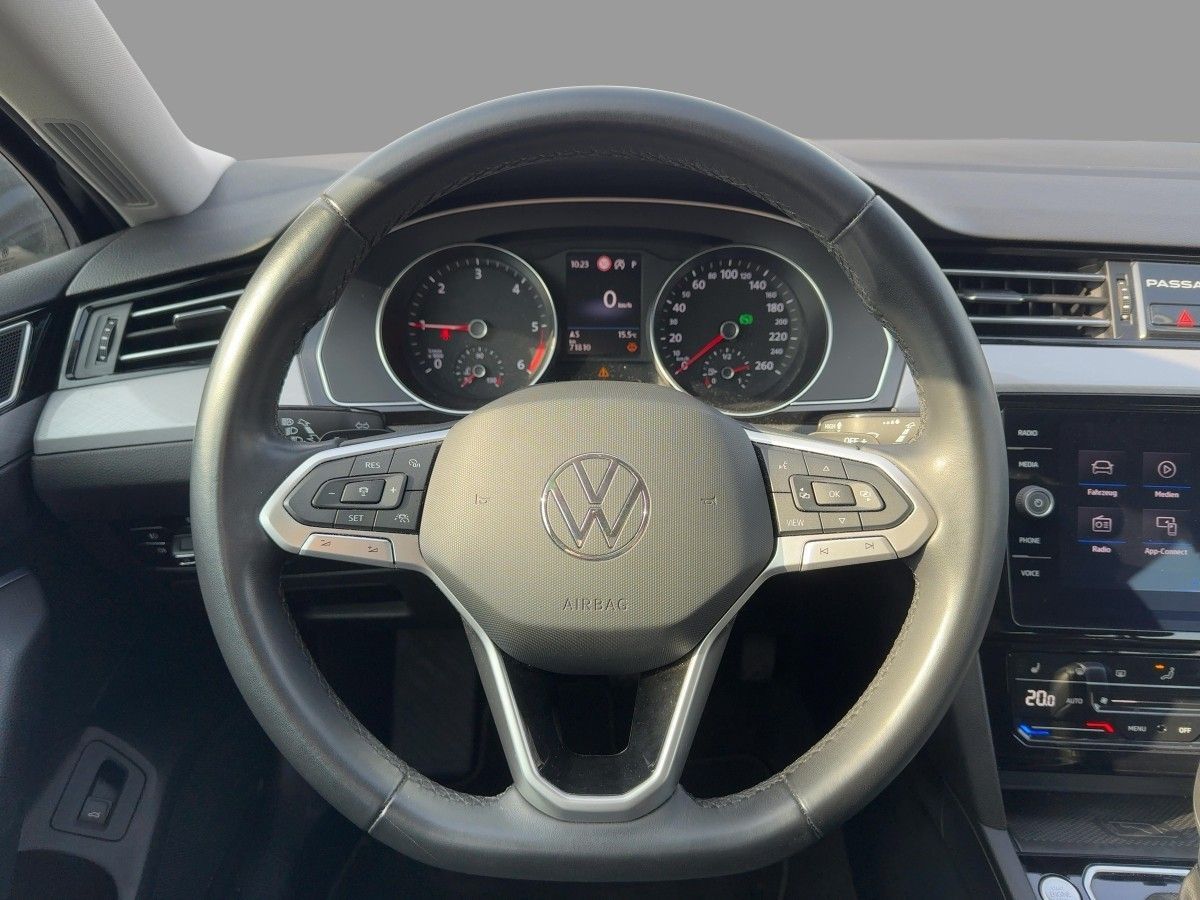 Volkswagen Passat Variant - Bild 12