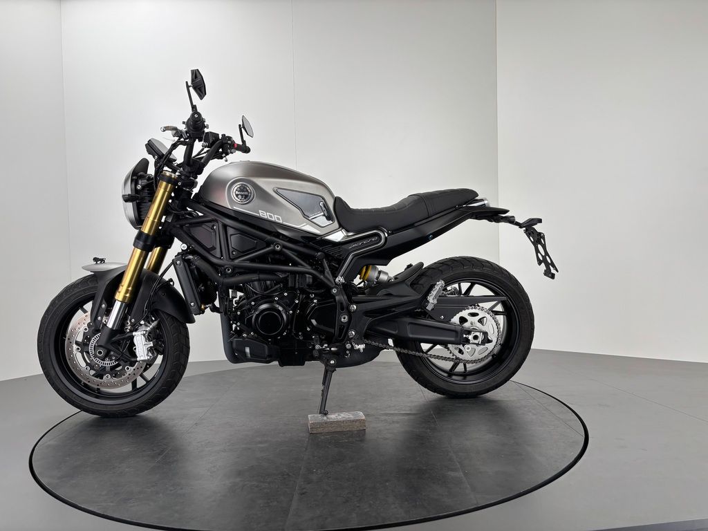 Fahrzeugabbildung Benelli LEONCINO 800 *TOP-ZUSTAND *REIFEN NEU