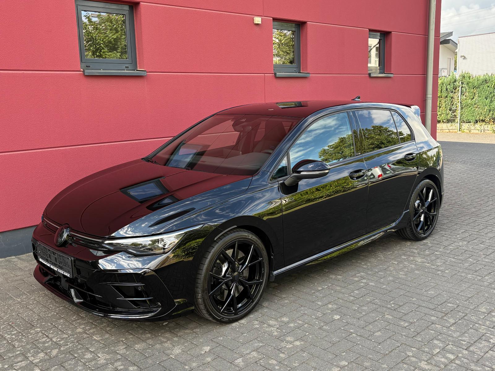 Volkswagen GOLF VIII R 2.0 TSI 4MOTION BLACK EDITION LEDER*