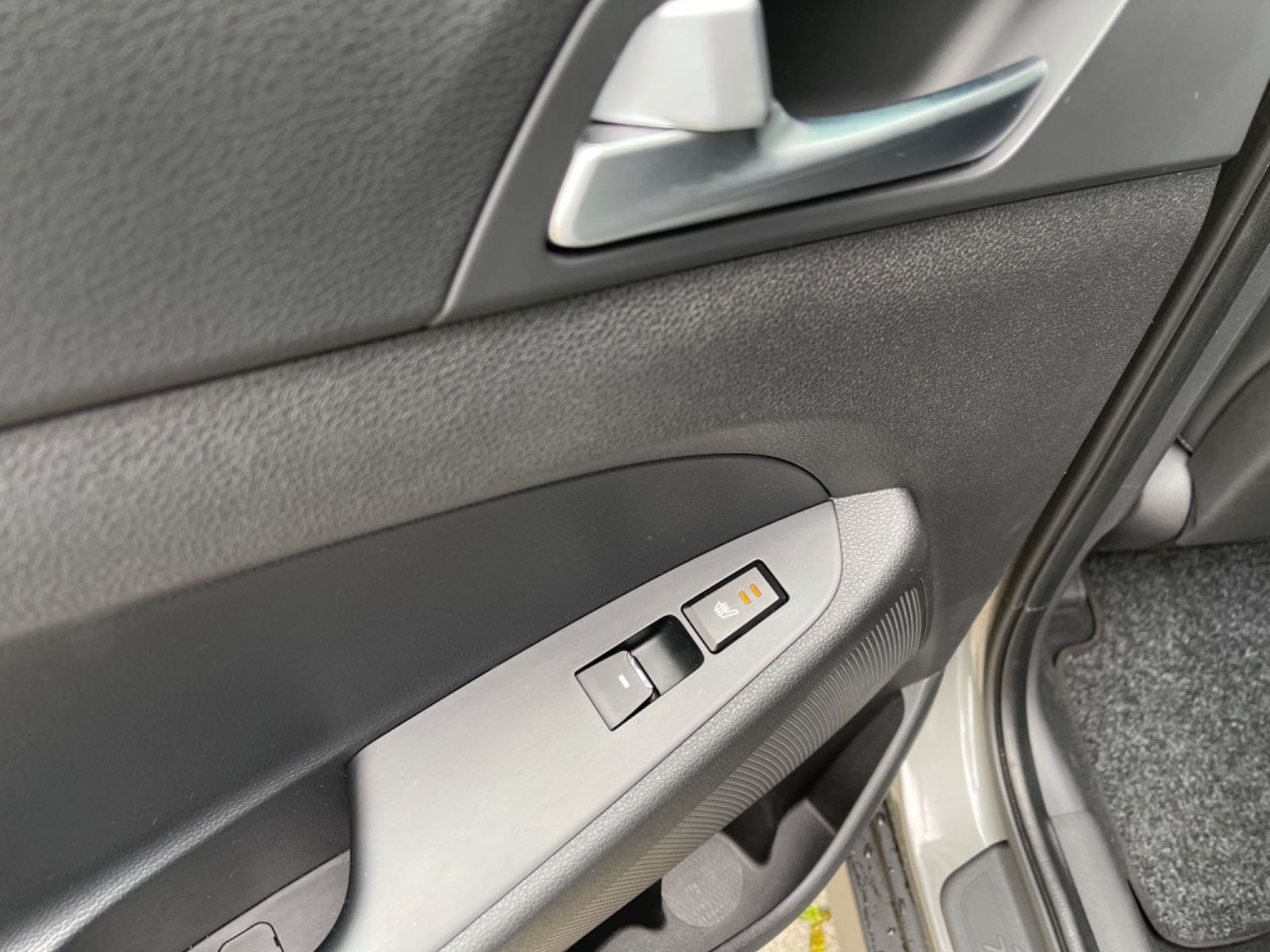 Fahrzeugabbildung Hyundai TUCSON FL 1.6 T-GDI 4WD DCT Premium LEDER 360 SD