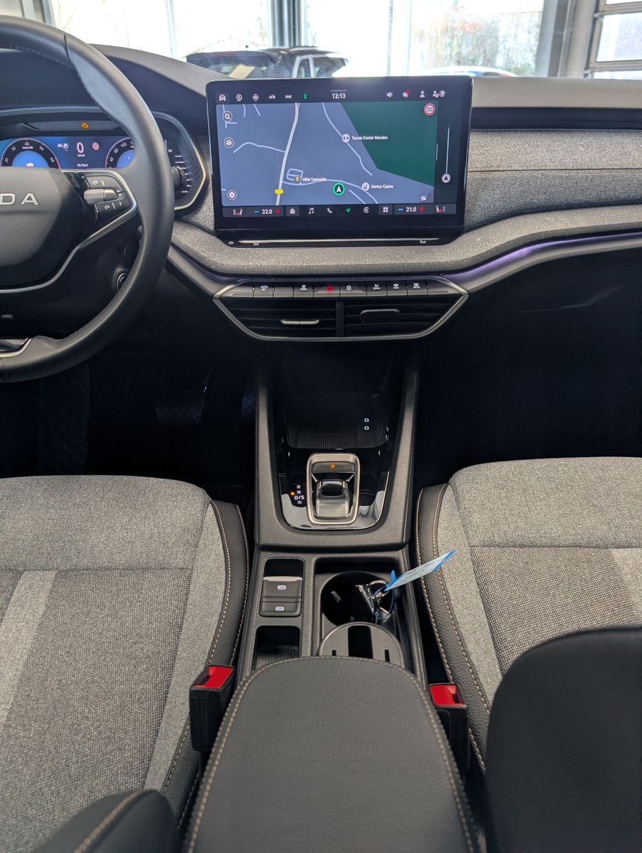 Fahrzeugabbildung SKODA Octavia 1.5 TSI mHEV DSG ACC Style-Paket AHK 17"