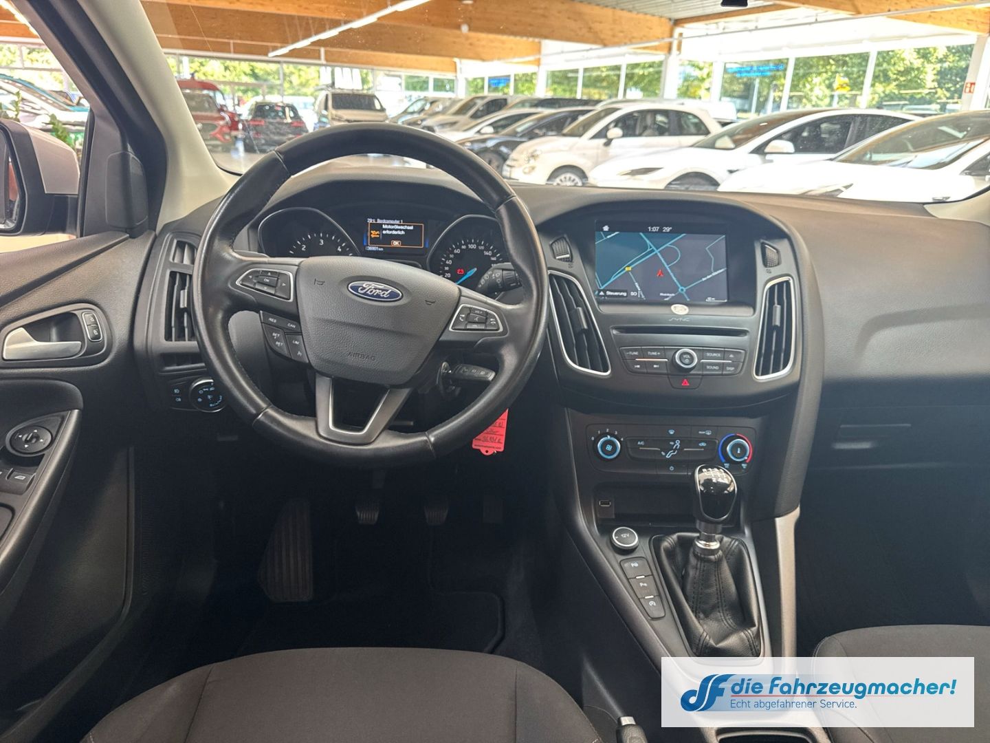 Fahrzeugabbildung Ford Focus Turnier Business 1.5 TDCi Navi Apple CarPl