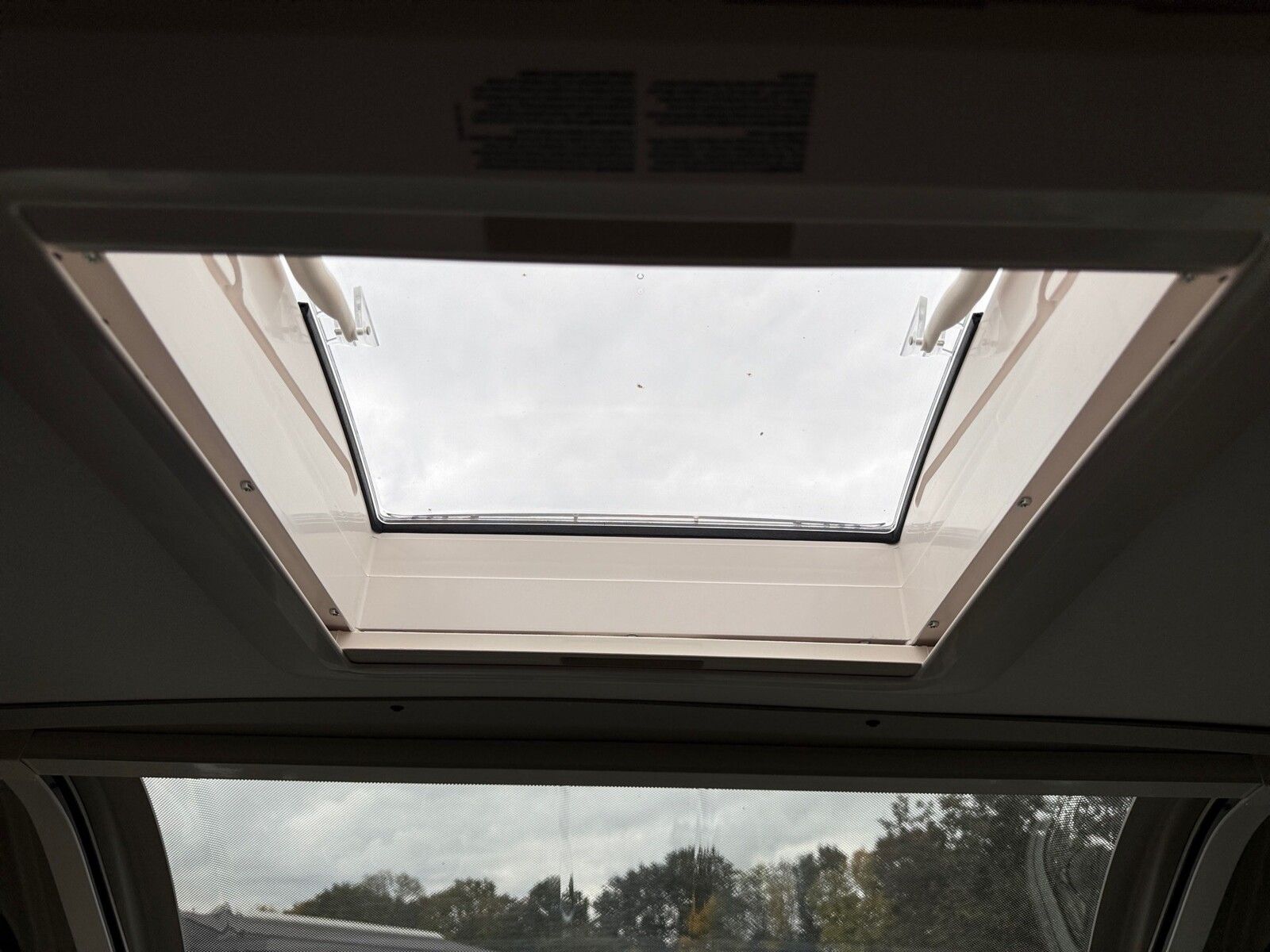 Fahrzeugabbildung Karmann Dexter DE 600 Captain-Chair-Sitze, Automatik