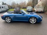 Porsche 997 Carrera Cabrio (Typ 997) - blaue Porsche 911er Reihe