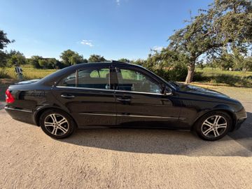 Mercedes E 200 - 5