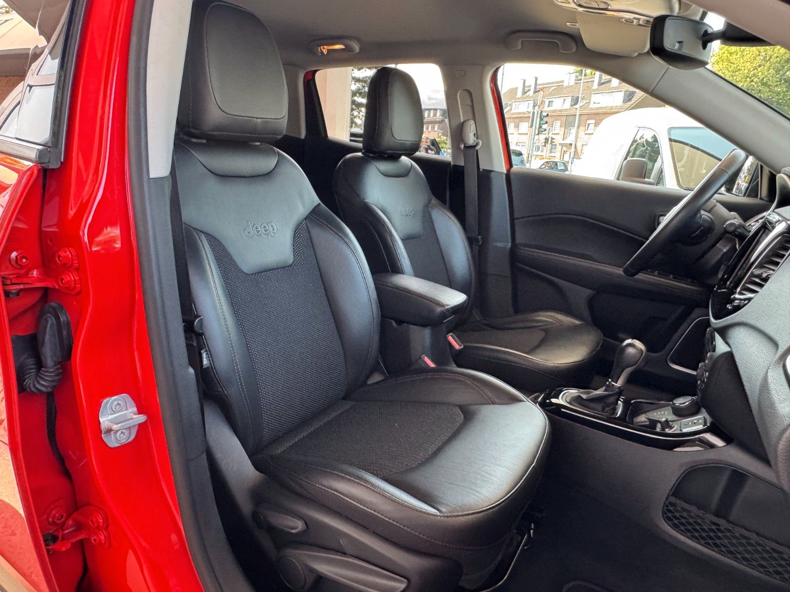 Fahrzeugabbildung Jeep Compass Limited 4WD Autom. Leder/Navi/LED