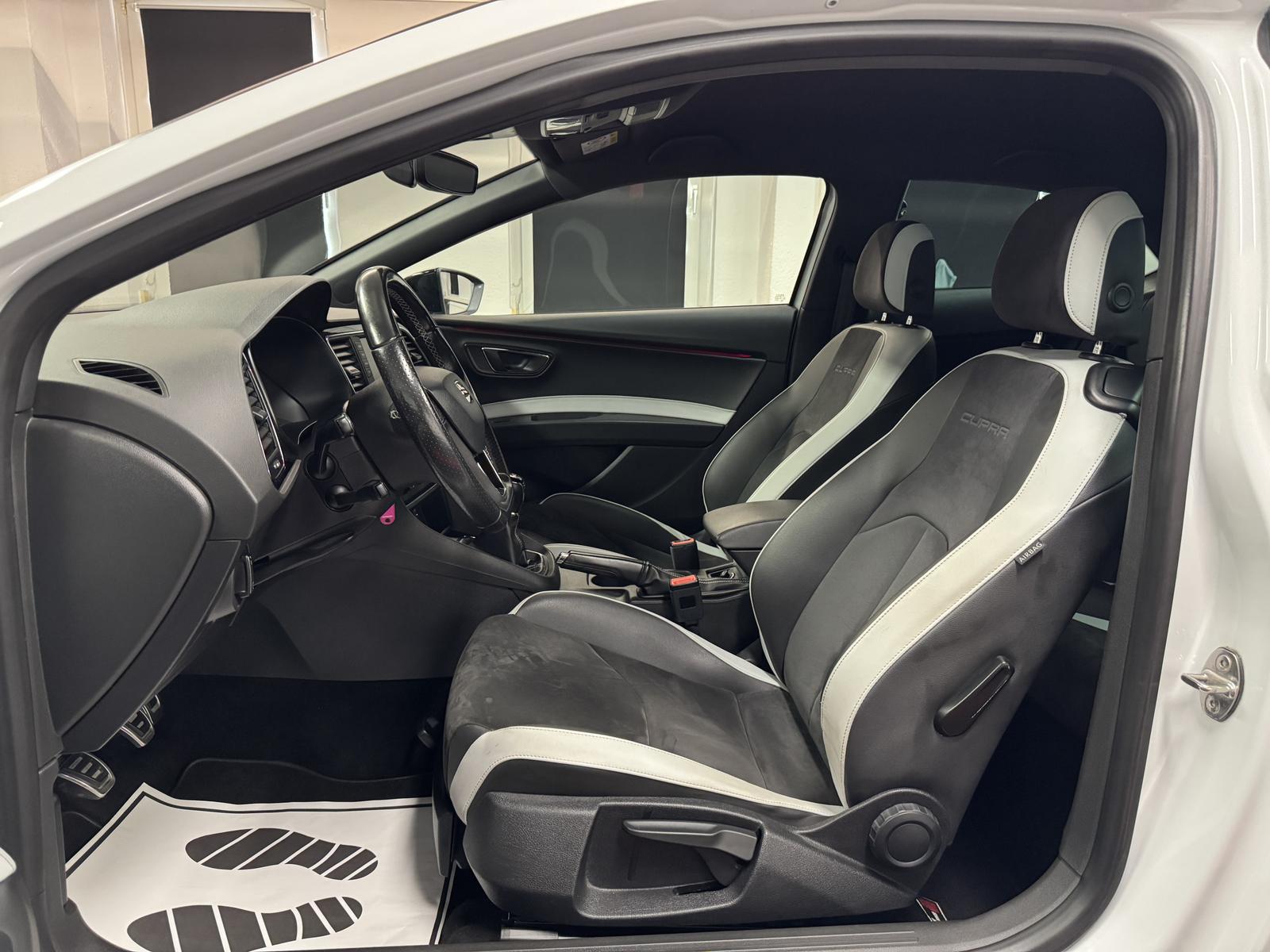 Seat Leon SC Cupra 2.0 TSI 265 ch BVM / Semi-cuir / LED / GPS tactile / Sièges chauffants