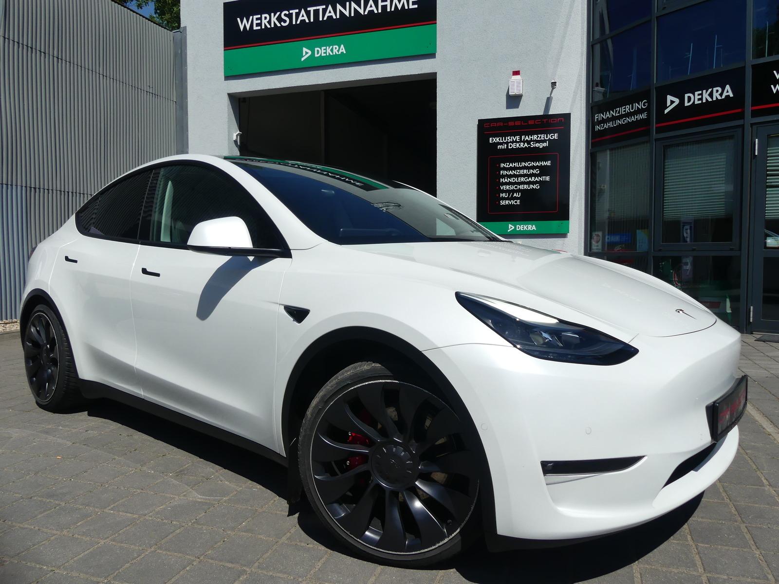 Tesla Model Y Performance Dual AWD LED/21ZOLL/AUTOPILO