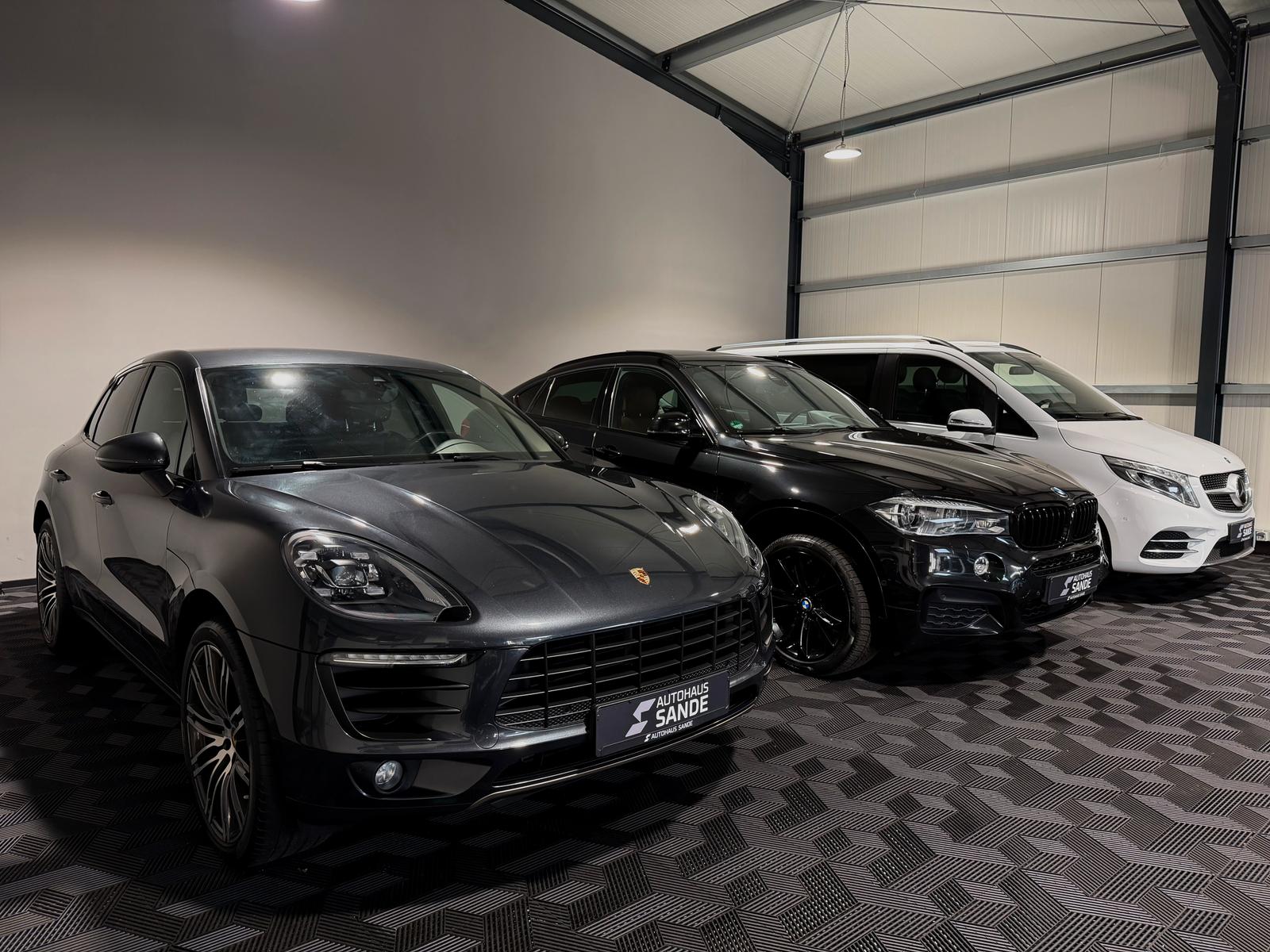 showroom-image-bottom