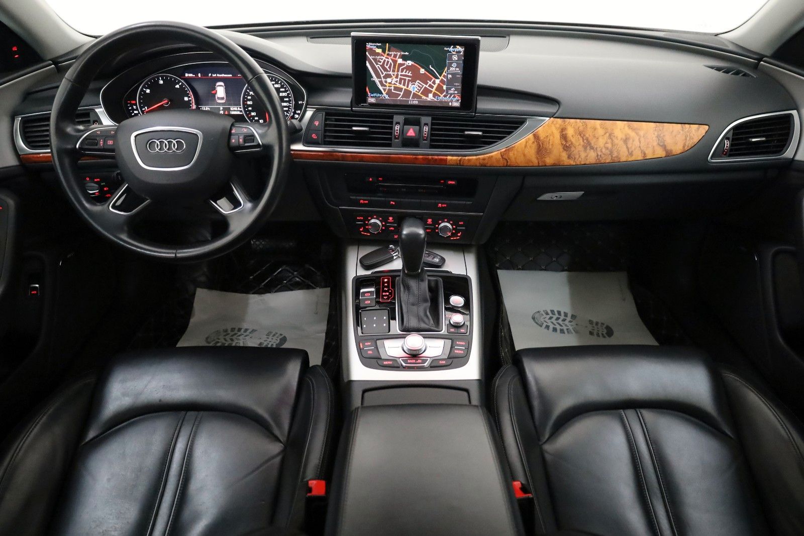 Fahrzeugabbildung Audi A6 Avant 3.0TDI Leder,Navi,Xenon,Panor,BOSE,+WR