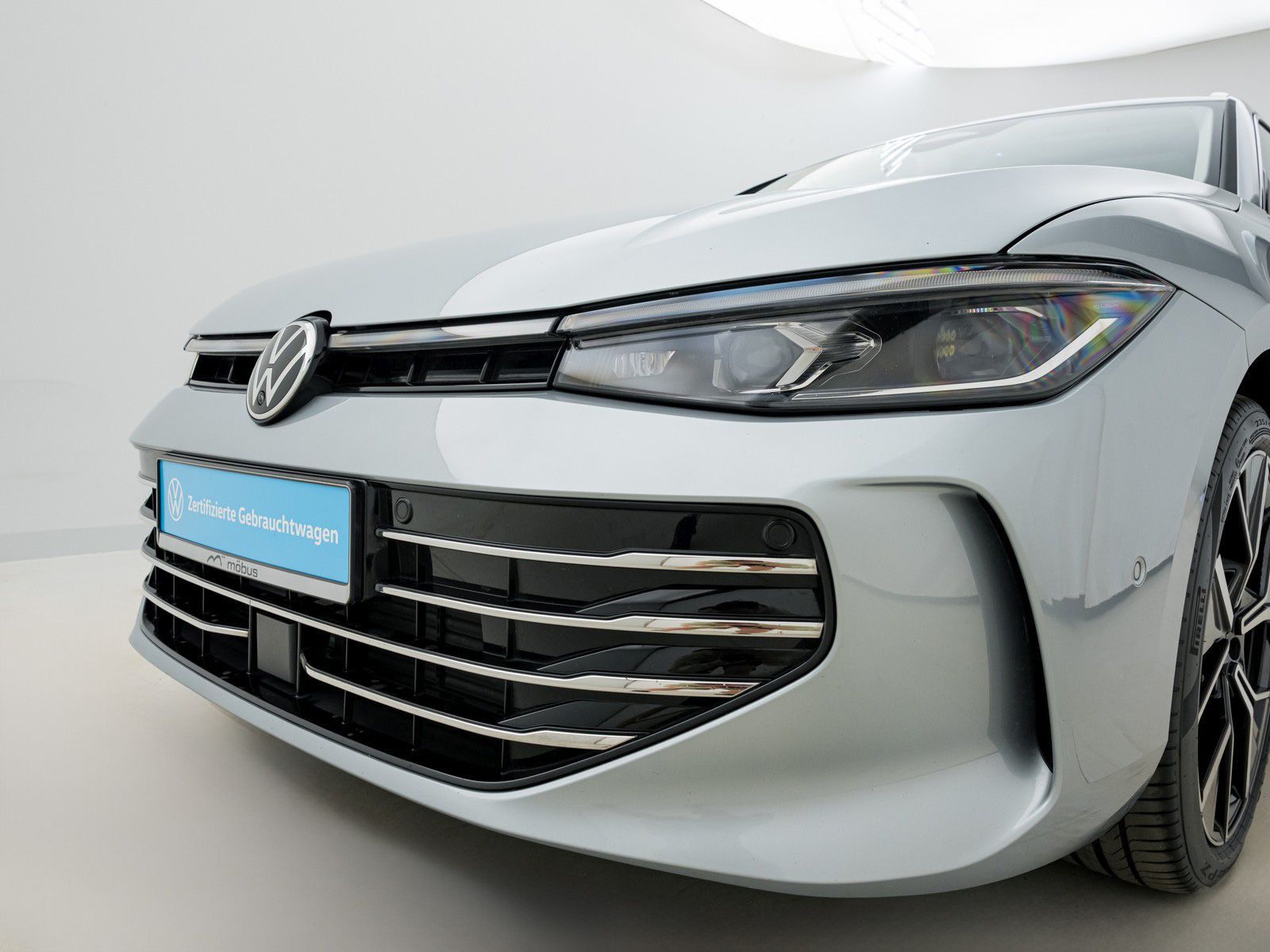Volkswagen Passat Variant TDI Elegance RFK*HUD*PANO*LED foto 25