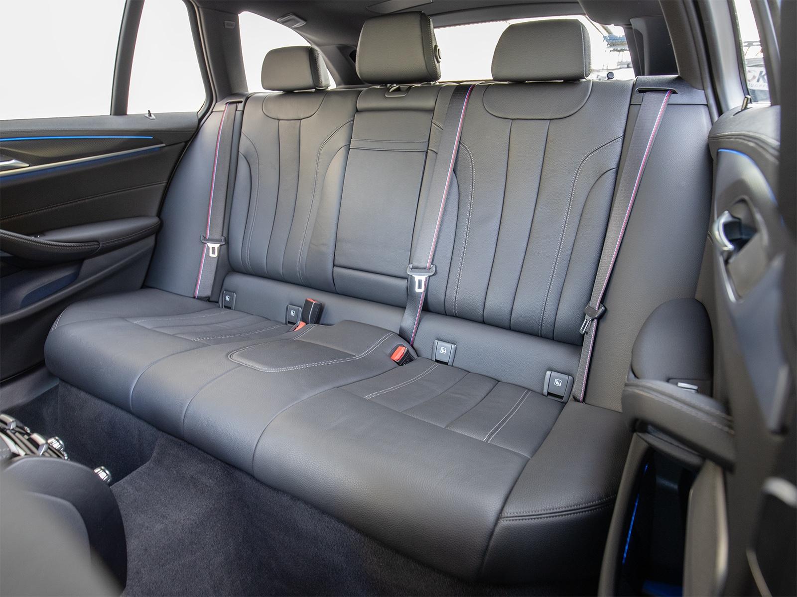BMW 530 E TOURING 292CH - M-SPORT - HUD - HAYON ÉLECTRIQUE - HISTORIQUE ENTRETIEN BMW - 43.800 KMS