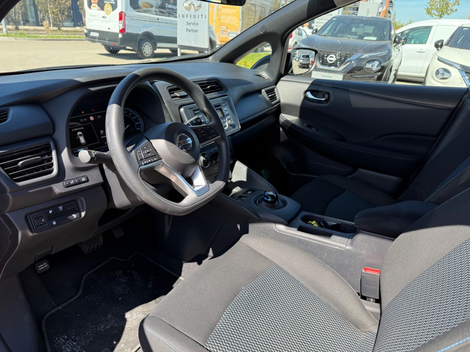 Fahrzeugabbildung Nissan Leaf Visia -Tempomat,e-Pedal,Totwinkel-A.;SOH96%