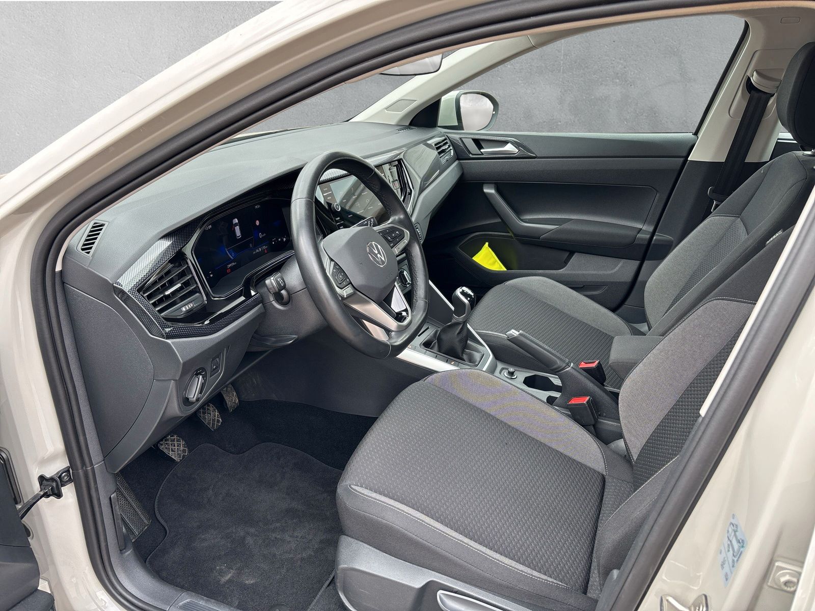 Fahrzeugabbildung Volkswagen Taigo Life 1.0 TSI App-Connect LED Sitzheizung