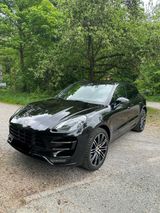 Porsche Macan Turbo mit Performance Paket Turbo mit ...