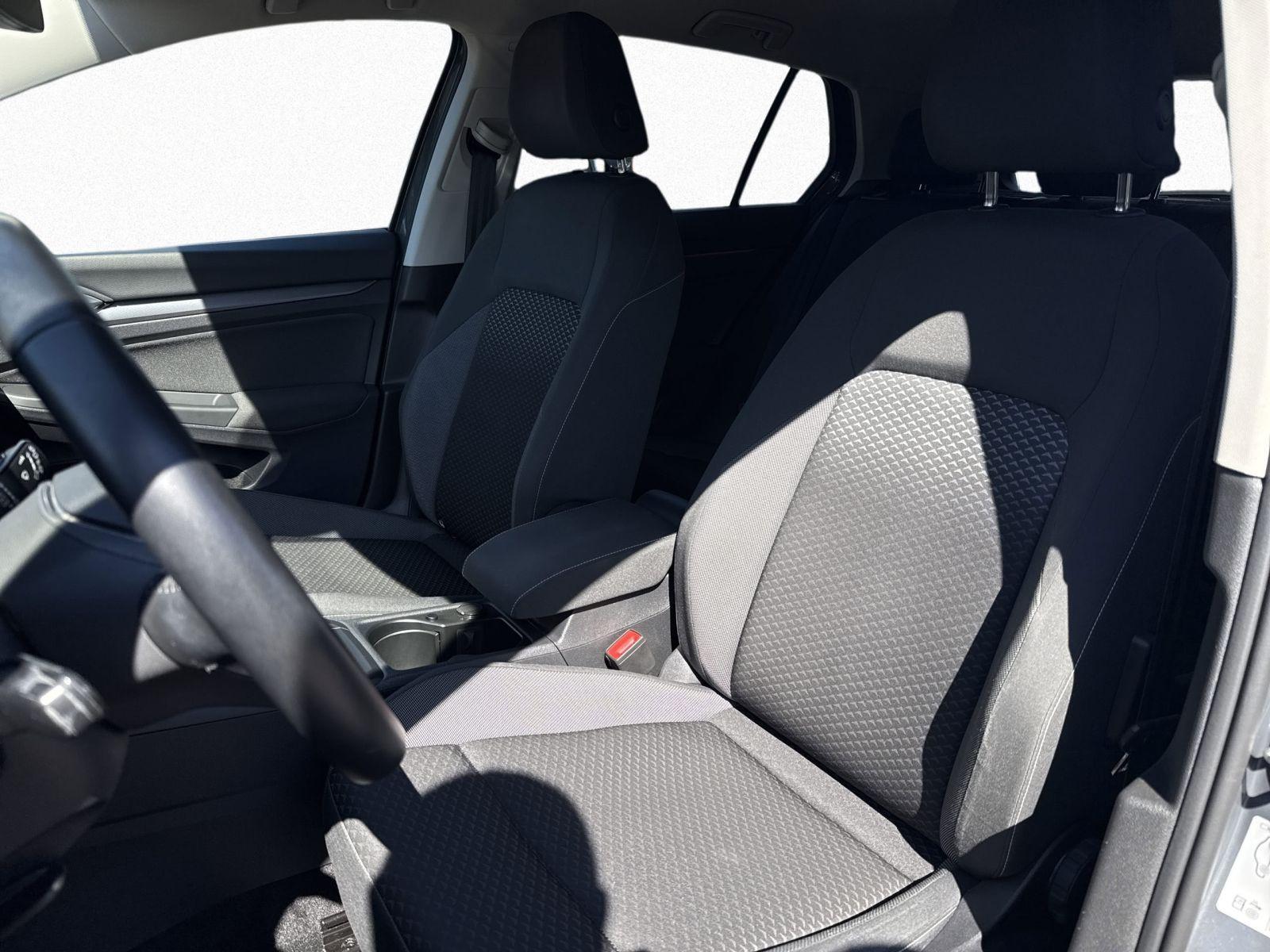 Volkswagen Golf VIII 1.0 TSI Active Navi LED AHK Sitzeizung, миниатюра 8
