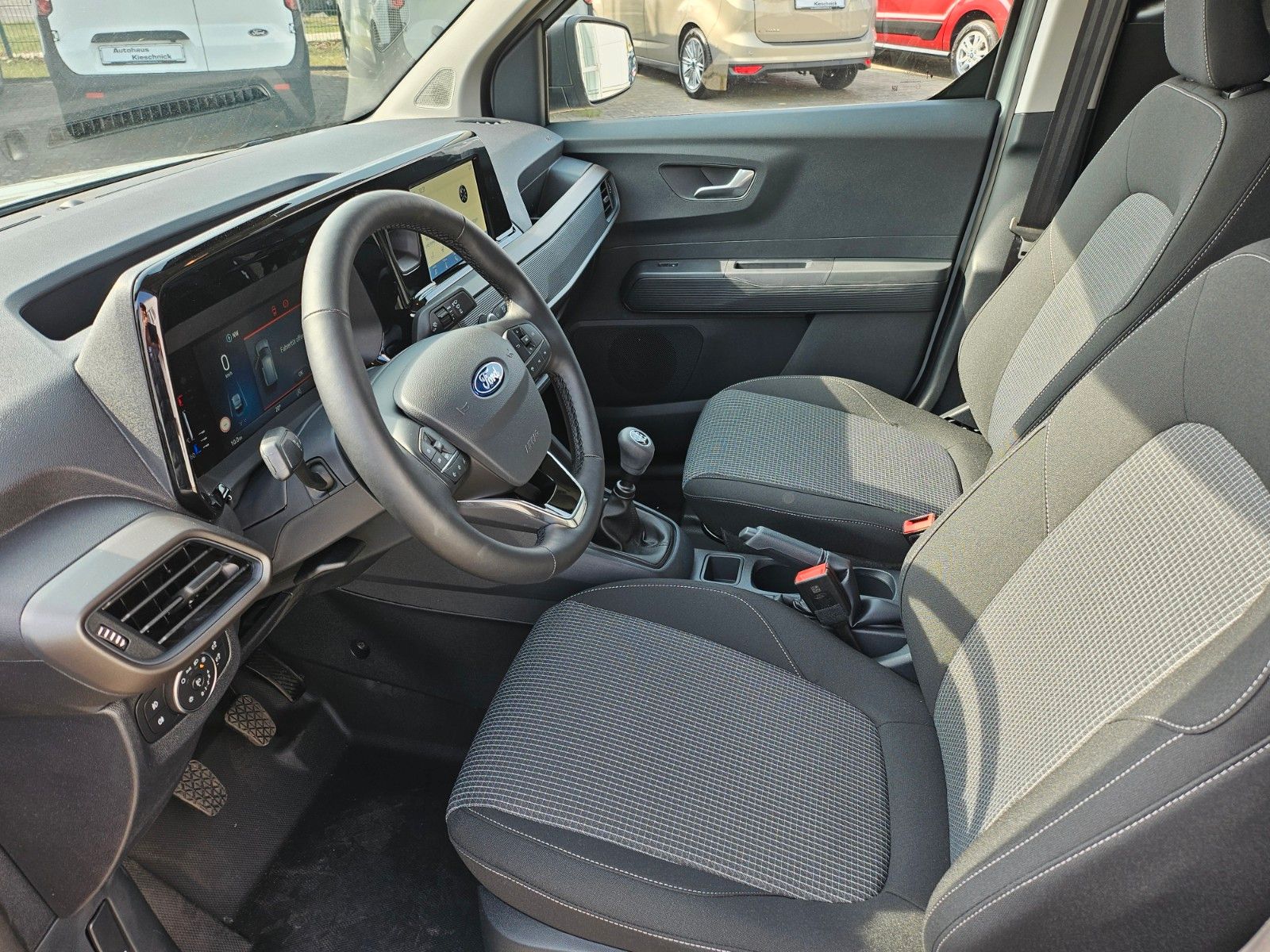 Fahrzeugabbildung Ford Transit Courier Trend