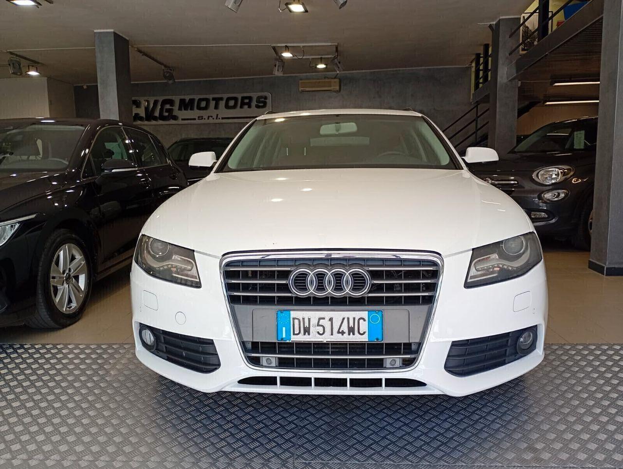 Audi A4 2009 — rear view
