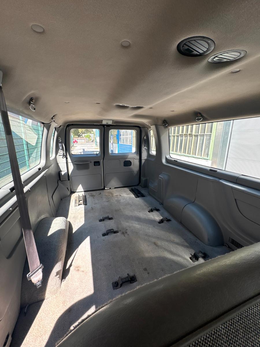 Ford E350 CLUB WAGON VAN V8 TÜV Neu
