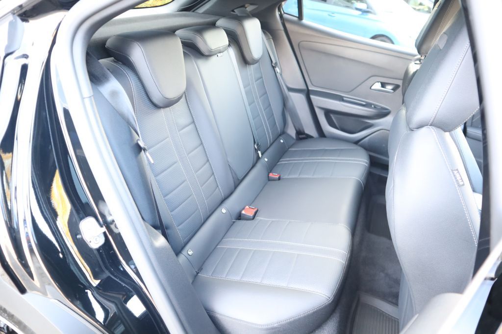 Fahrzeugabbildung Opel Mokka-e Ultimate+Navi+Kamera+Matrix+