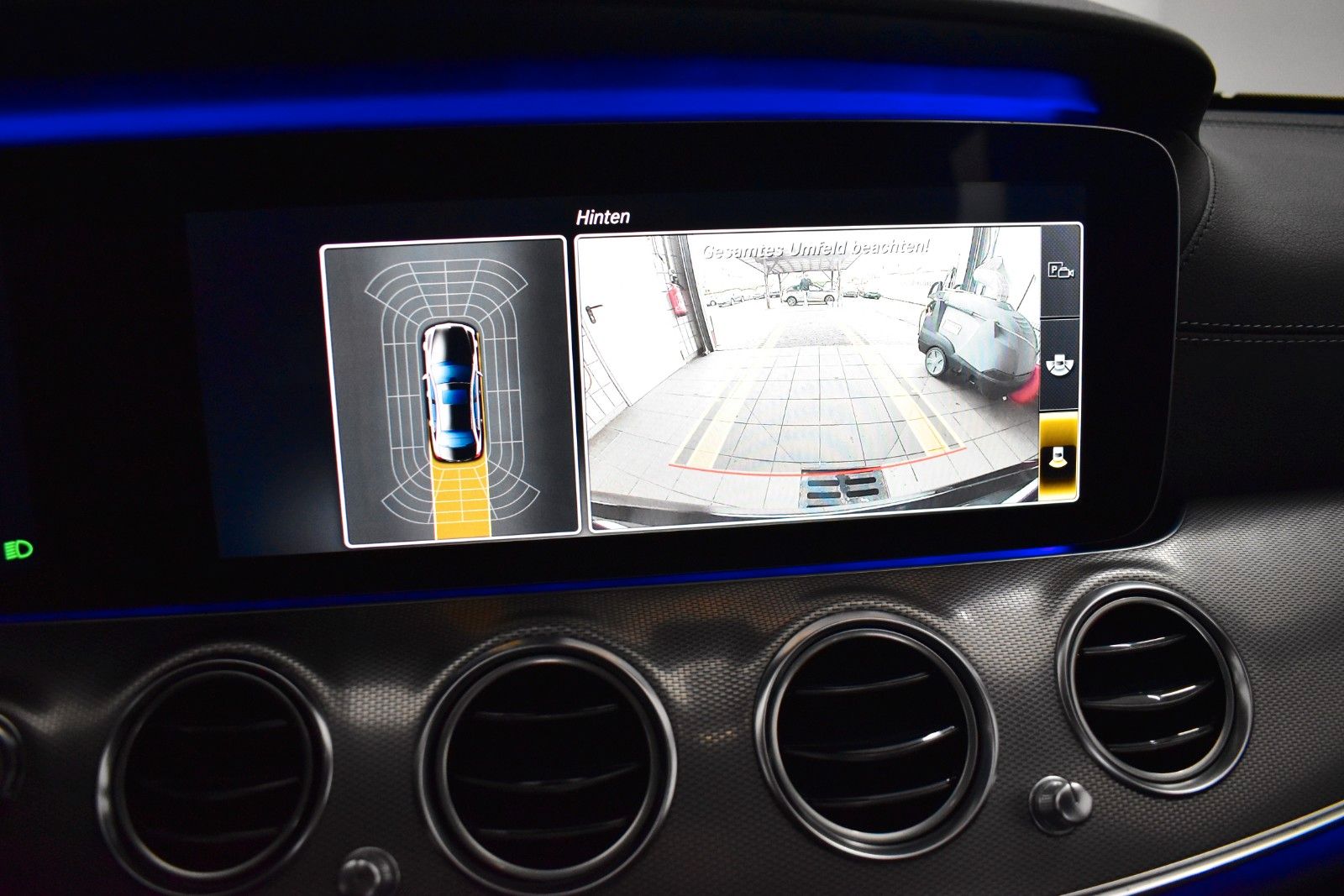 Fahrzeugabbildung Mercedes-Benz E 350e AMG Line,Leder,Navi,LED,HUD,Panor,360°+WR