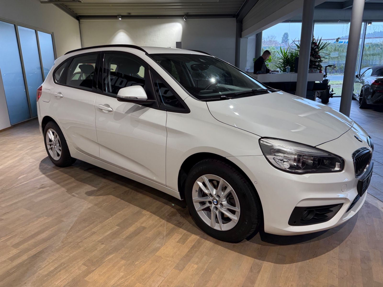 Fahrzeugabbildung BMW 218i Active Tourer *Navi*LED*Parkassis.*Komfortz