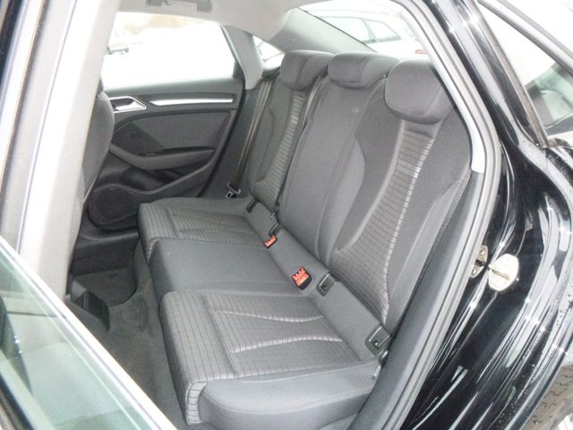 Fahrzeugabbildung Audi A3 1.5 TFSI Limousine sport> 41.875KM/AHK/NAV<