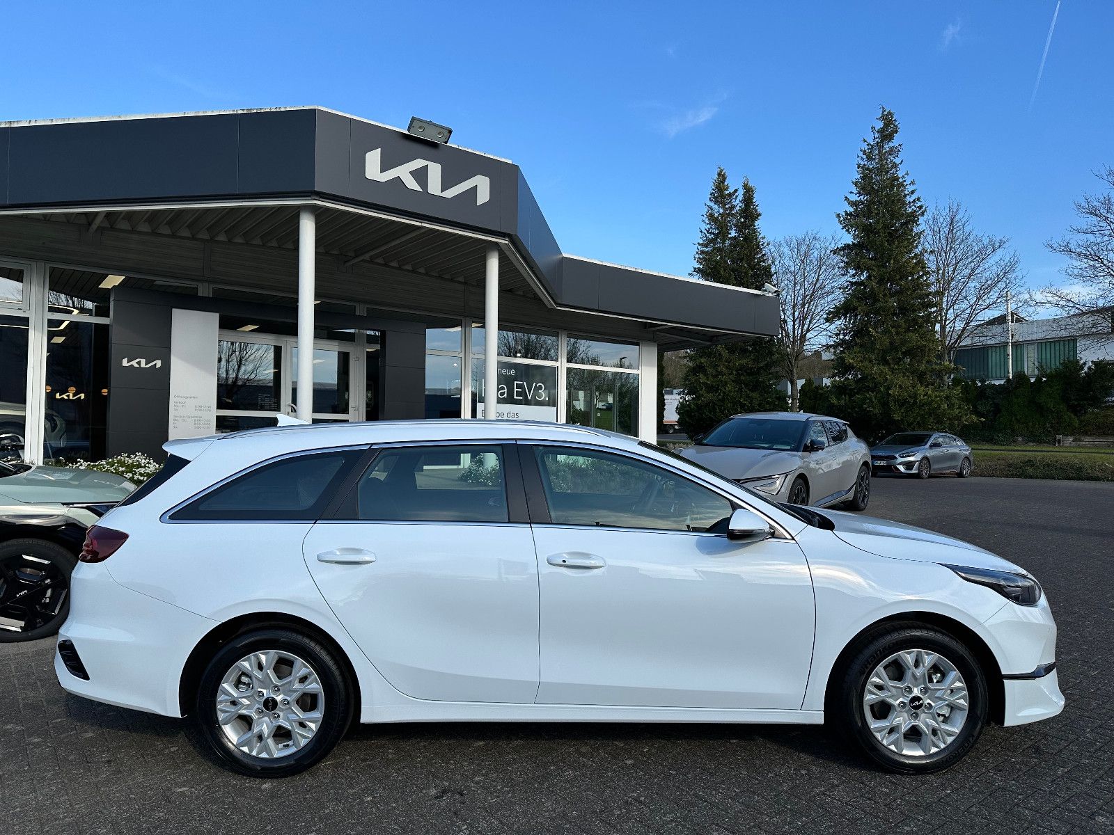Fahrzeugabbildung Kia cee'd Sportswagon 1,5 T-GDI MT Ultimate
